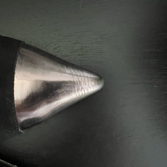 Stuart Weitzman Size 8.5 black suede and copper toe heels. - Picture 5 of 7